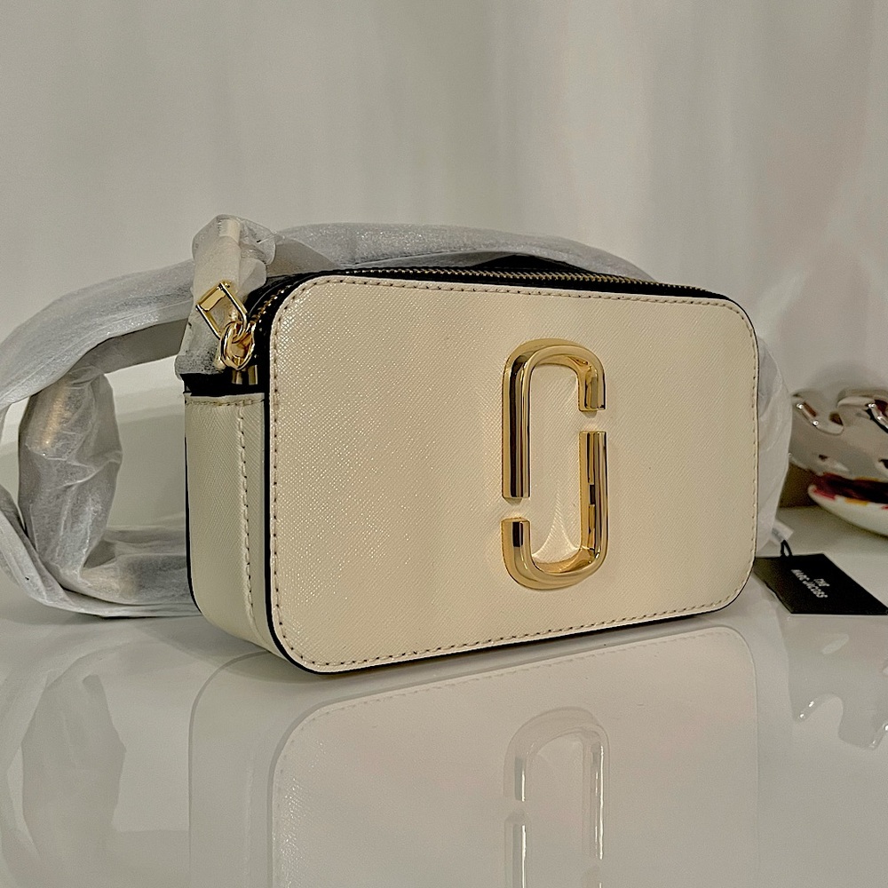 NEVER USED Marc Jacobs the Snapshot Bag crossbody
